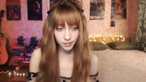 ellie_friendly online show from December 4, 2024, 11:46 pm