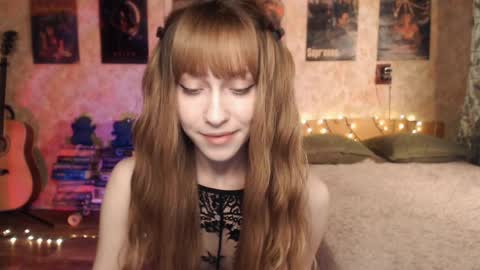 ellie_friendly online show from December 16, 2024, 3:19 am