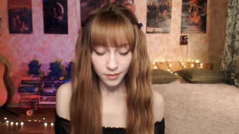 ellie_friendly online show from December 18, 2024, 12:43 am