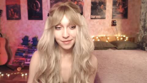 ellie_friendly online show from January 10, 2025, 3:29 am