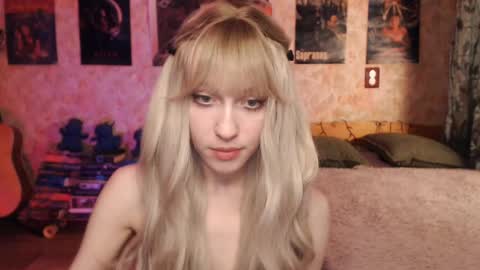 ellie_friendly online show from February 14, 2025, 12:14 pm