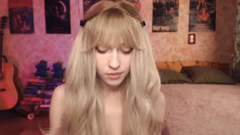 ellie_friendly online show from March 9, 2025, 12:10 am