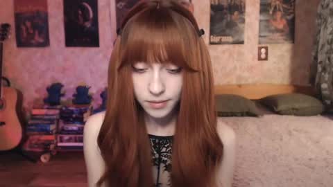 ellie_friendly online show from September 18, 2025, 11:29 pm