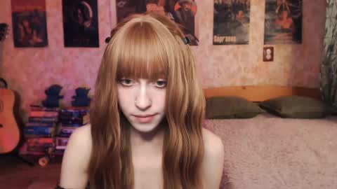 ellie_friendly online show from October 16, 2025, 1:12 pm