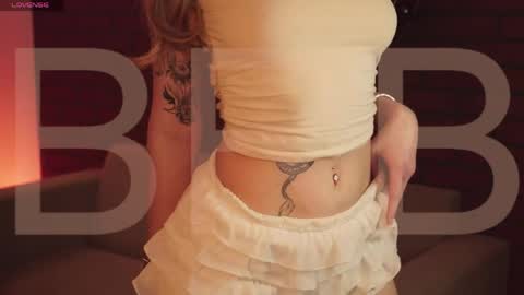 elliecutes online show from April 11, 2026, 8:29 am