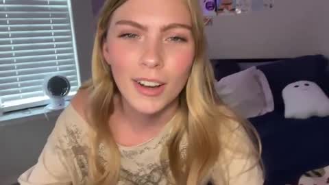 Ellie online show from April 3, 2026, 10:41 pm