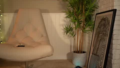 Snapshot of elliejules chatting on July 30, 2026, 4:44 am EllieJules online show from July 30, 2026, 4:44 am