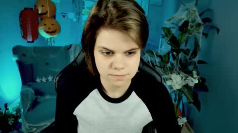 Snapshot of elliemurler chatting on November 1, 2025, 9:22 am elliemurler online show from November 1, 2025, 9:22 am