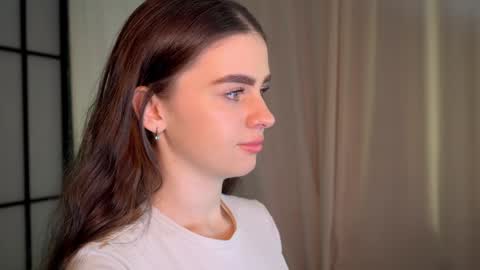 Snapshot of elliephant_ chatting on December 26, 2024, 12:59 pm just Emily online show from December 26, 2024, 12:59 pm