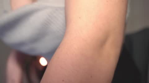 Snapshot of elliephant_ chatting on January 13, 2025, 6:38 pm just Emily online show from January 13, 2025, 6:38 pm