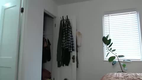 Ellie Rowyn online show from October 13, 2025, 8:20 pm