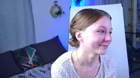 Elli online show from March 23, 2026, 11:03 am