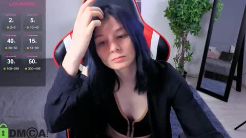 Snapshot of ellinblare chatting on November 12, 2025, 9:47 pm Ellin online show from November 12, 2025, 9:47 pm