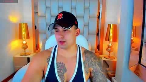 E L L I O T    V E L E Z online show from November 7, 2025, 8:31 pm