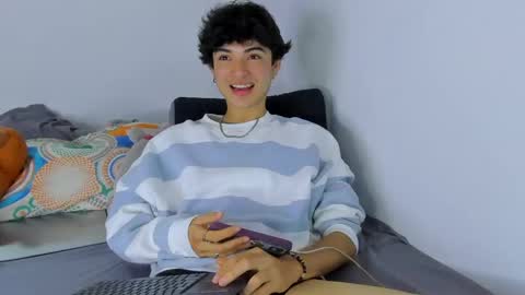 Snapshot of elliotvolkov chatting on April 21, 2026, 1:42 am elliotvolkov online show from April 21, 2026, 1:42 am