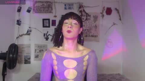 Snapshot of ellis_flowers chatting on February 21, 2026, 5:14 pm . online show from February 21, 2026, 5:14 pm