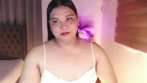 Snapshot of ellise_husson chatting on January 13, 2026, 4:01 pm Ellise online show from January 13, 2026, 4:01 pm