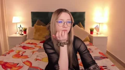 elliup online show from November 30, 2025, 8:07 am