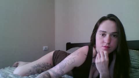 Snapshot of elliza_snow chatting on May 7, 2026, 6:52 am Eliza online show from May 7, 2026, 6:52 am