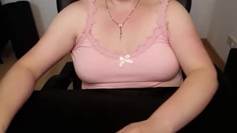 Elly online show from June 2, 2026, 1:13 pm