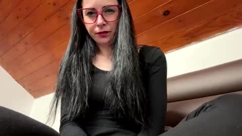 Snapshot of ellyadavis chatting on November 21, 2025, 4:16 pm ellyadavis online show from November 21, 2025, 4:16 pm