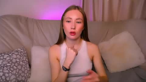 Snapshot of ellycolins_ chatting on May 3, 2026, 2:50 am Elly online show from May 3, 2026, 2:50 am