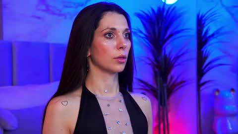 Elly online show from November 13, 2025, 7:57 pm