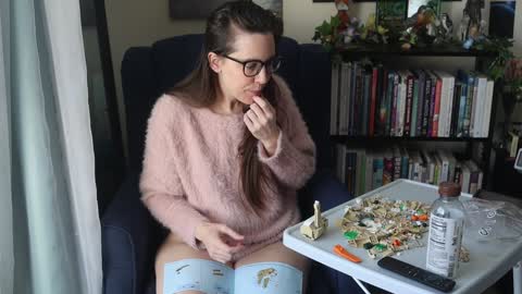 Elly Naomi online show from January 24, 2025, 4:17 pm