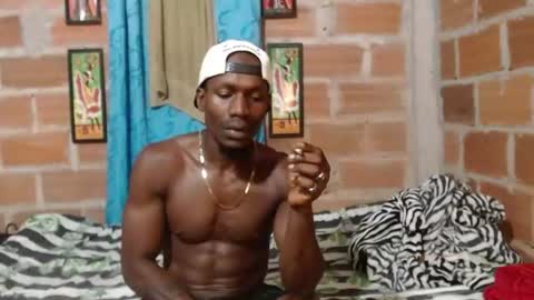 elmiltonnjakee online show from June 15, 2026, 1:52 am