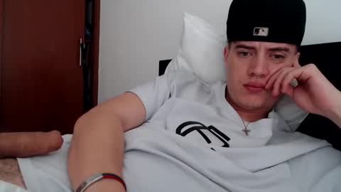 Snapshot of elmono33 chatting on December 26, 2024, 4:14 pm elmono33 online show from December 26, 2024, 4:14 pm