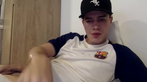 Snapshot of elmono33 chatting on January 25, 2025, 7:49 am elmono33 online show from January 25, 2025, 7:49 am