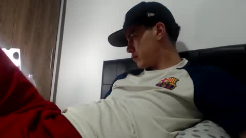 Snapshot of elmono33 chatting on September 9, 2025, 4:34 am elmono33 online show from September 9, 2025, 4:34 am