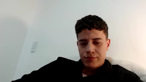 Snapshot of elmono33 chatting on December 16, 2025, 6:24 pm elmono33 online show from December 16, 2025, 6:24 pm