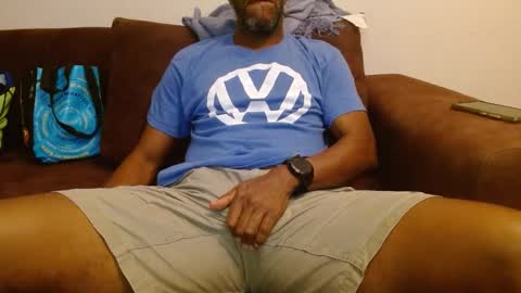 My name is Elmore. Please say hello I like to chat with you. If you have requests or dirty talk please use tip online show from February 17, 2025, 3:04 am