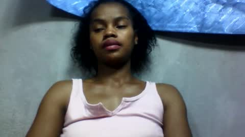 elodie228680 online show from May 17, 2026, 3:48 am