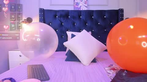 Snapshot of elodie_walker chatting on January 31, 2025, 6:03 pm Elodie online show from January 31, 2025, 6:03 pm