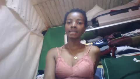 elodynarcisse online show from December 14, 2025, 8:41 am