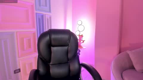 ELOISA OLIVERO online show from September 15, 2025, 11:54 am