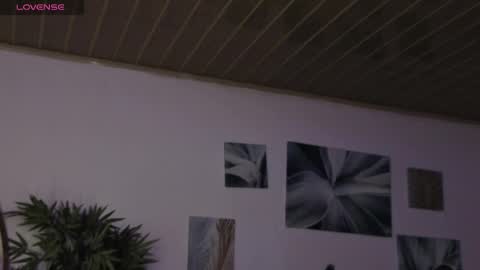 Snapshot of eloisee_ chatting on May 16, 2026, 9:13 pm Eloise . online show from May 16, 2026, 9:13 pm
