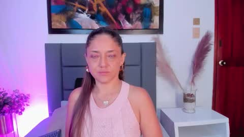 EloiseQuinn online show from September 11, 2025, 12:38 pm