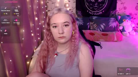 Snapshot of elovinora chatting on December 5, 2024, 7:06 pm Ela give me a thumbs up if you like it and this is important for the development of the account online show from December 5, 2024, 7:06 pm