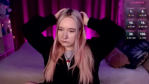 Snapshot of elovinora chatting on December 27, 2024, 8:39 pm Ela give me a thumbs up if you like it and this is important for the development of the account online show from December 27, 2024, 8:39 pm