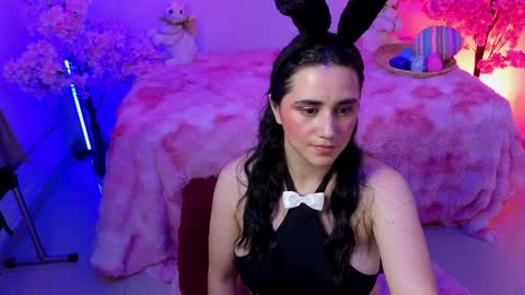 elowen_halley1 online show from April 4, 2026, 9:01 pm