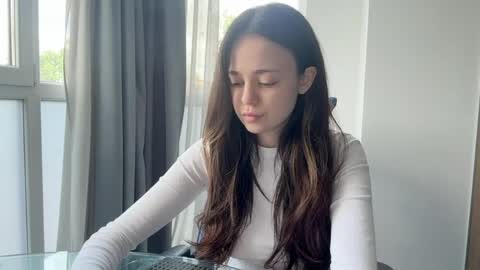 Milana online show from May 29, 2026, 9:07 am