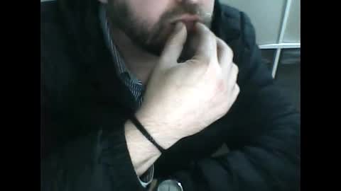 elpeladilla online show from January 7, 2025, 2:31 am