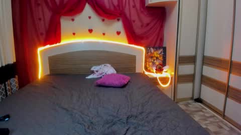 Elsa  online show from January 10, 2026, 4:42 pm