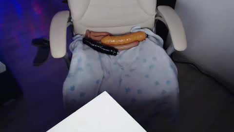 elssa_rush online show from December 17, 2025, 6:58 pm