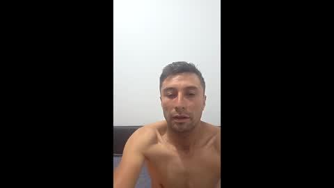 Snapshot of eltoroderoma chatting on May 10, 2026, 10:53 am eltoroderoma online show from May 10, 2026, 10:53 am