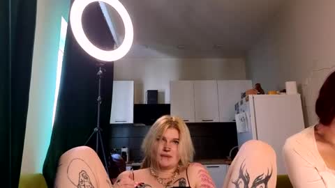 Snapshot of elvenmilk chatting on June 6, 2026, 7:57 am Ciri online show from June 6, 2026, 7:57 am