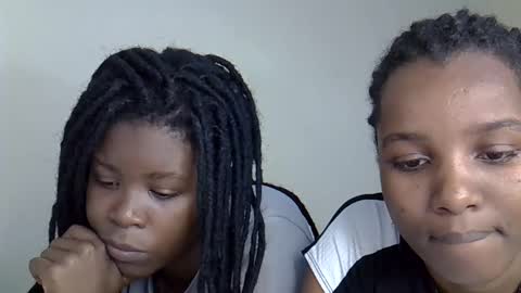 Snapshot of elvier_pretty chatting on November 3, 2025, 10:38 am flo online show from November 3, 2025, 10:38 am